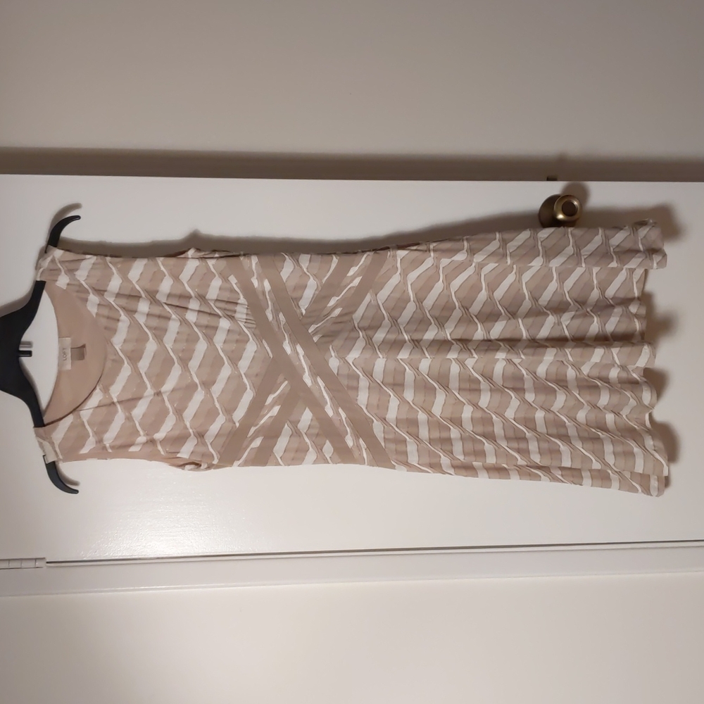 Loft, 6, tan and white dress